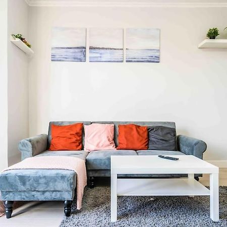 Апартаменты Beautiful Flat With Free Parking Бирмингем Экстерьер фото